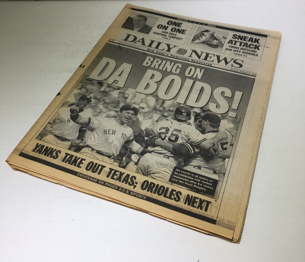 Front view of the NY Daily News vintage magazine, October 6, 1996, prominently displaying the headline 'Bring On Da Boids! Yanks Take Out Texas; Orioles Next' alongside images of jubilant Yankees players.