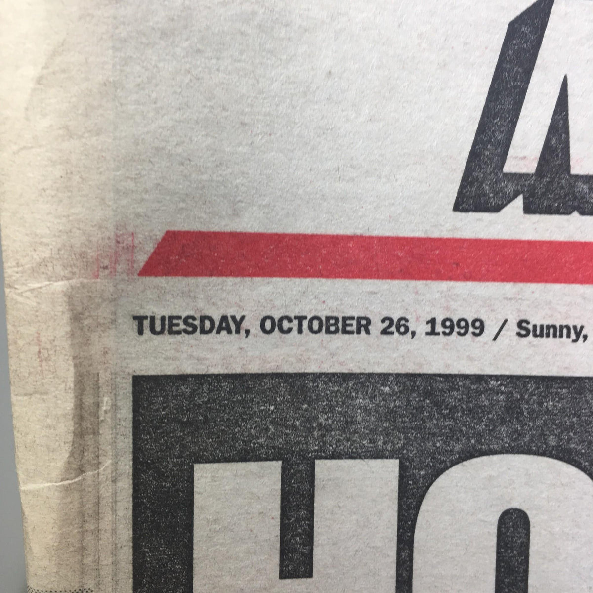 Date on the New York Post from October 26, 1999, reporting 'Horror At 51,000 FT,' with details about weather conditions on that day.