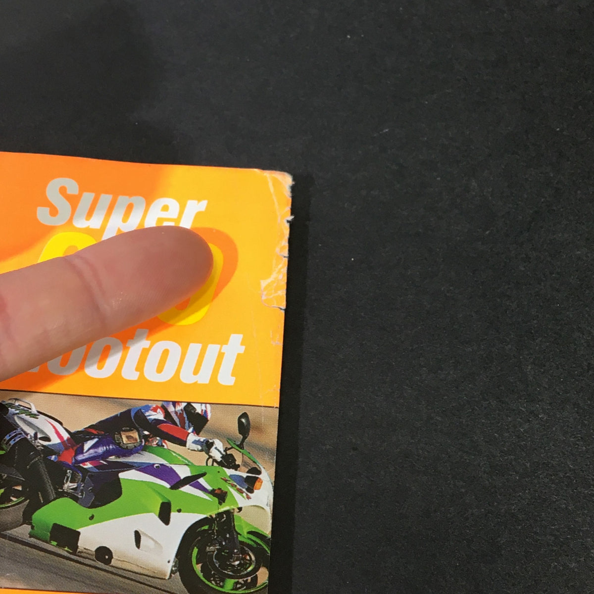 Close-up of Cycle World Magazine April 1995 showing the 'Super 600 Shootout' headline, emphasizing the competitive analysis of sportbikes featured in the issue.