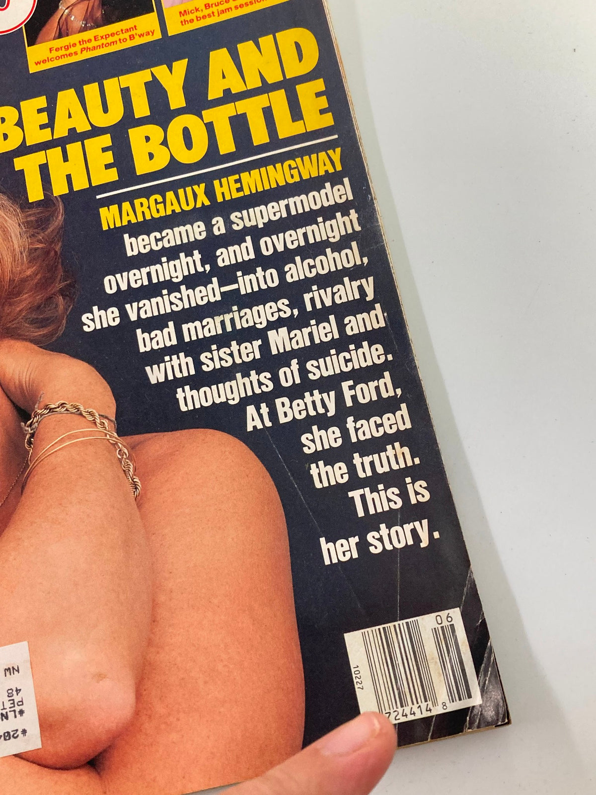 Cover of Vintage People Weekly Magazine, February 8, 1988, featuring Margaux Hemingway's story titled 'Beauty and the Bottle.' Highlights her rise as a supermodel and personal struggles.