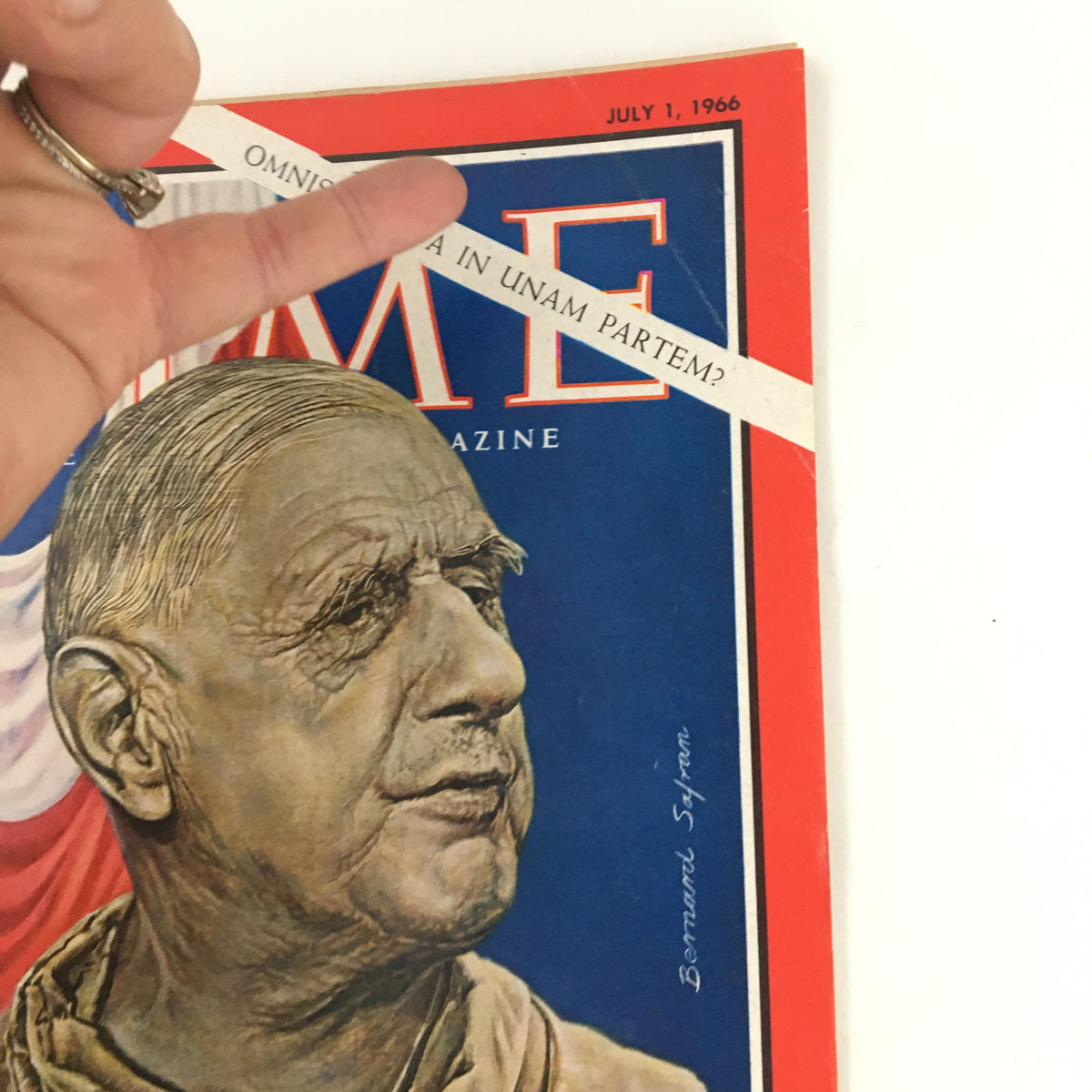 Detail of the cover of Time Magazine July 1, 1966, showing Charles De Gaulle and the text 'Omnis Europa'.