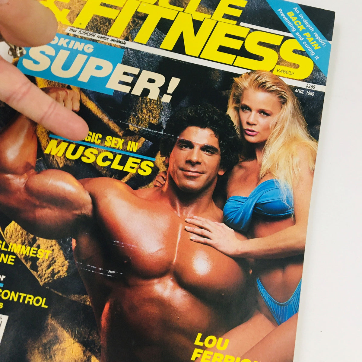 Cover of Muscle & Fitness Magazine April 1989 featuring Lou Ferrigno, showcasing a preview of his new movie alongside a model, embodying the fitness culture of the late 80s.