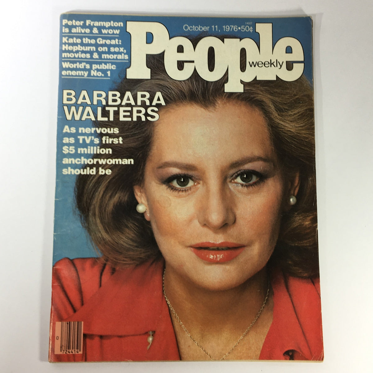 Cover of VTG People Weekly Magazine from October 11, 1976 featuring Barbara Walters and Peter Frampton, highlighting Barbara Walters' prominence as TV's first anchorwoman.