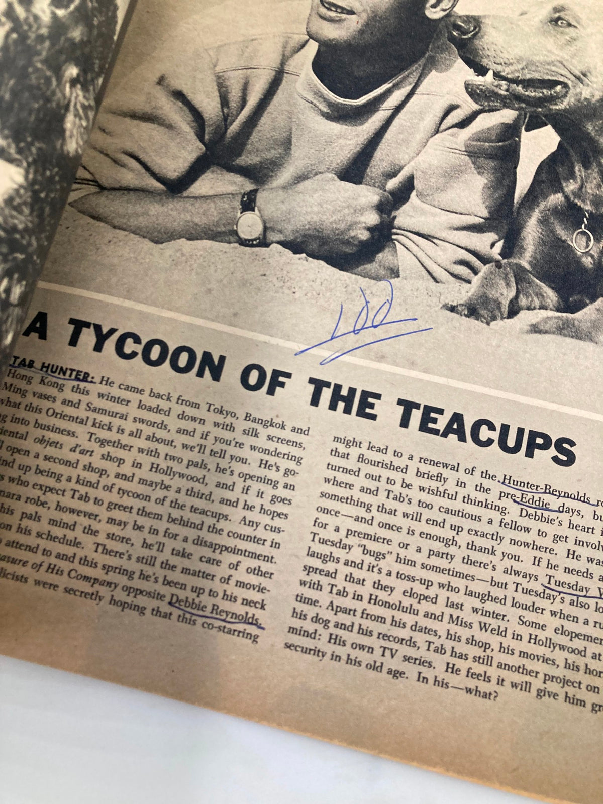 Another interior page of VTG Screen Album Magazine May 1960 discussing 'A Tycoon of the Teacups'.