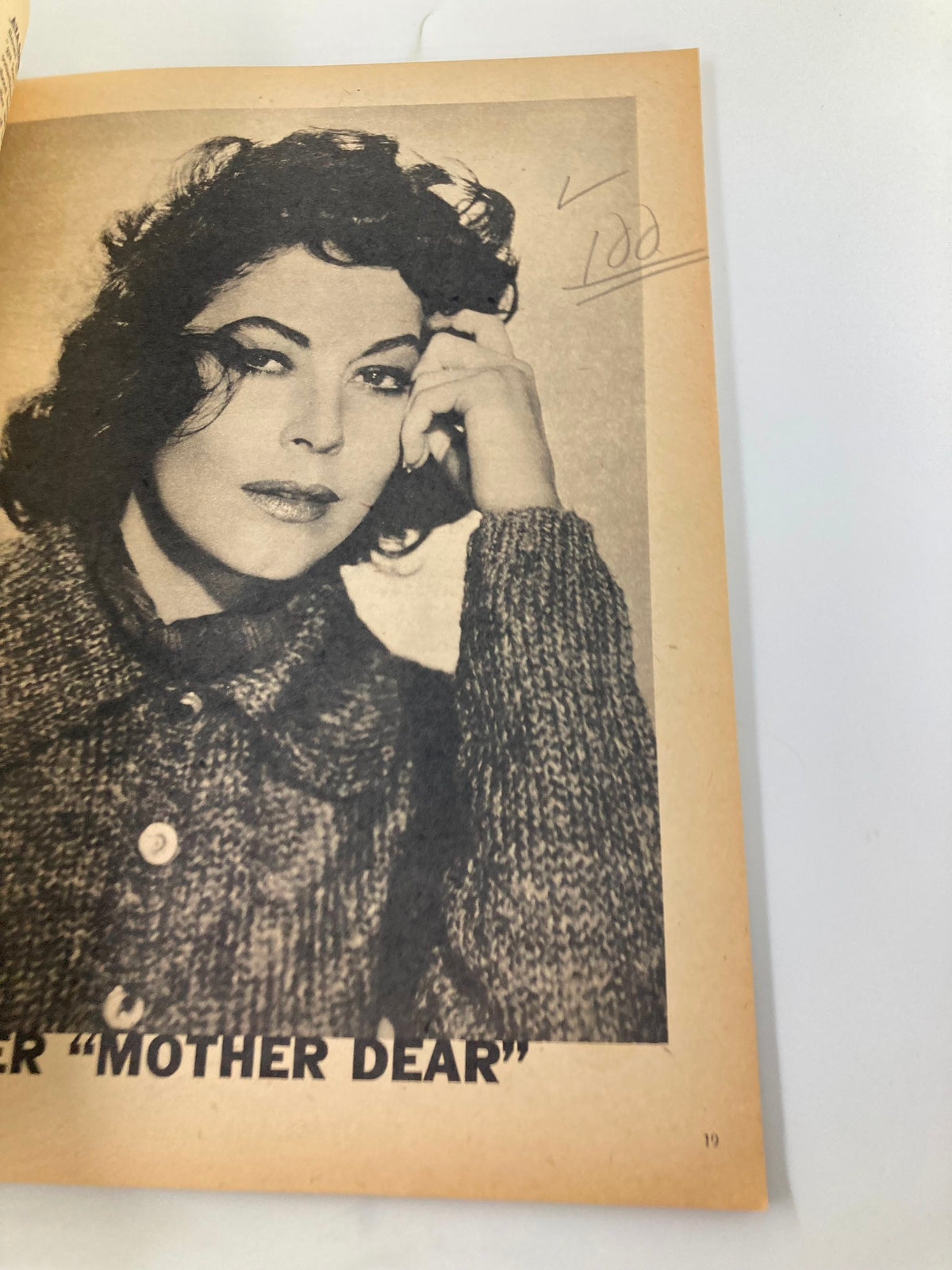 Vintage Screen Album Magazine May 1960 featuring a portrait of Ava Gardner, capturing the essence of classic cinema from the 1960s.