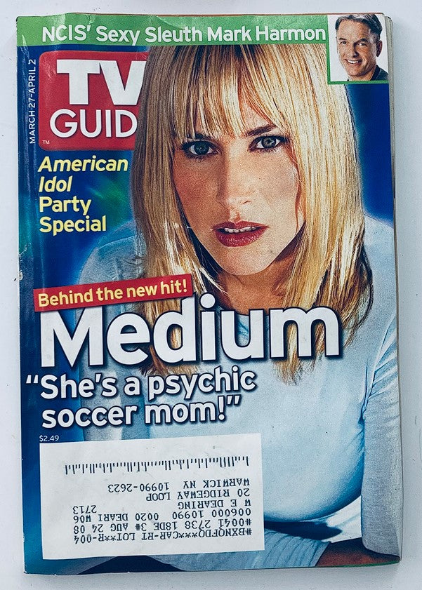 Cover of TV Guide Magazine March 27 2005 featuring Patricia Arquette with the headline 'She's a psychic Soccer mom' promoting the show 'Medium' and showcasing Mark Harmon.