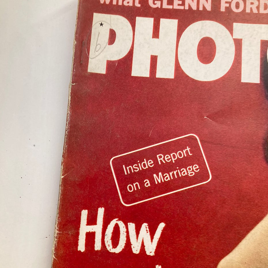 Close-up of VTG Photoplay Magazine July 1960 cover highlighting the headline 'Inside Report on a Marriage' and the title PHOTOPLAY with Elizabeth Taylor's image.