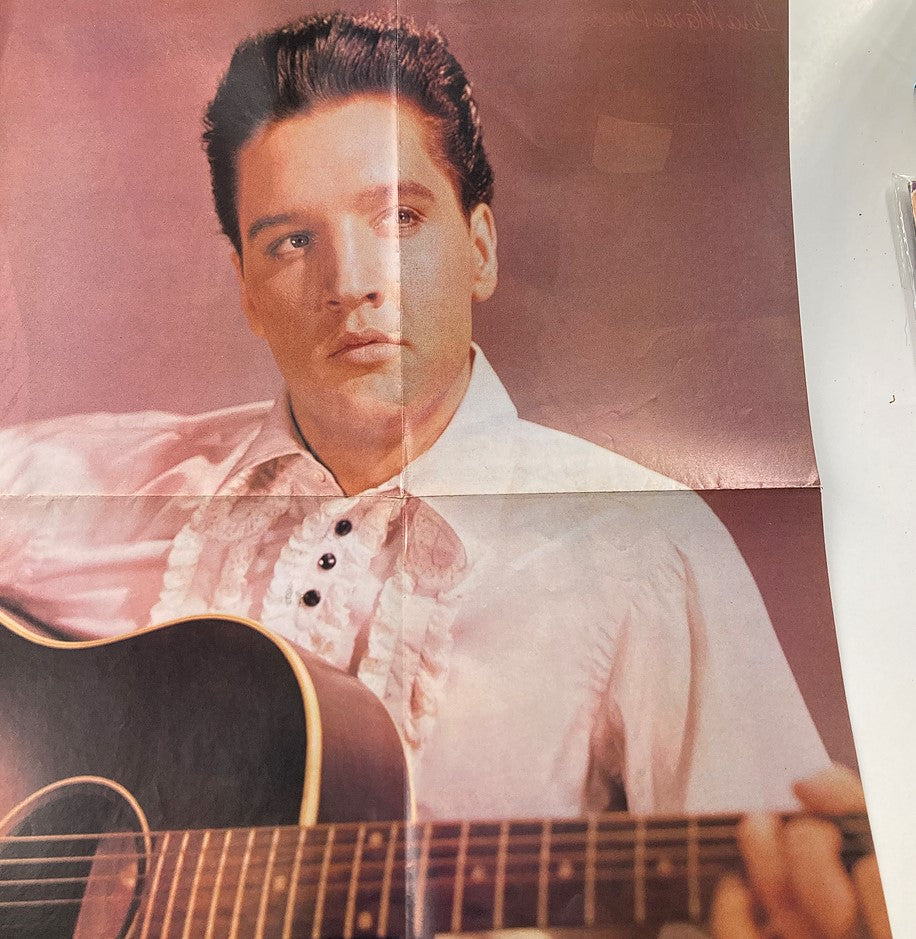 VTG Manor Magazine 1977 The Life and Death of Elvis Presley with an additional poster, featuring Elvis holding a guitar in a ruffled shirt, ideal for Elvis fans and collectors.