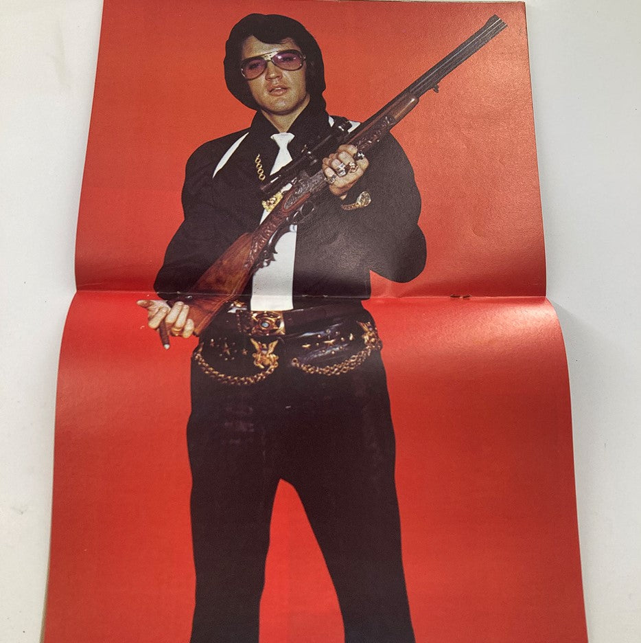 VTG Platinum Magazine 1979 #6 includes a striking poster of Elvis Presley, illustrating his flamboyant style and persona, perfect for fans and collectors.